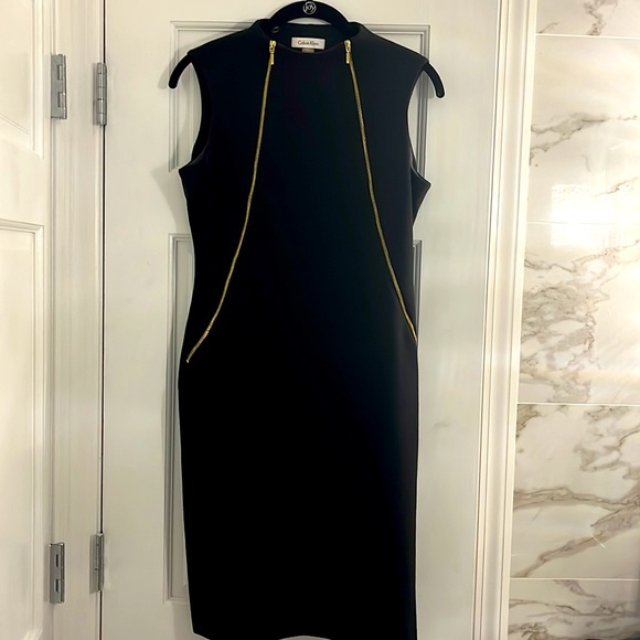 Calvin Klein Black Gold Zipper Dress Size 4 - Picture 1 of 3